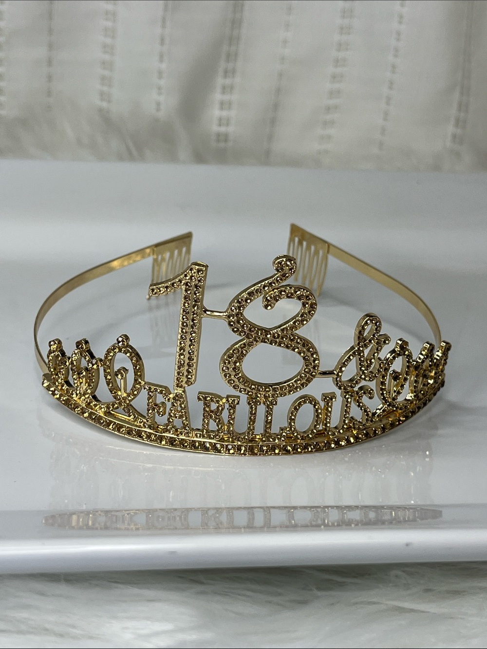Tiara 18 & Fabulous - Picture 1 of 4
